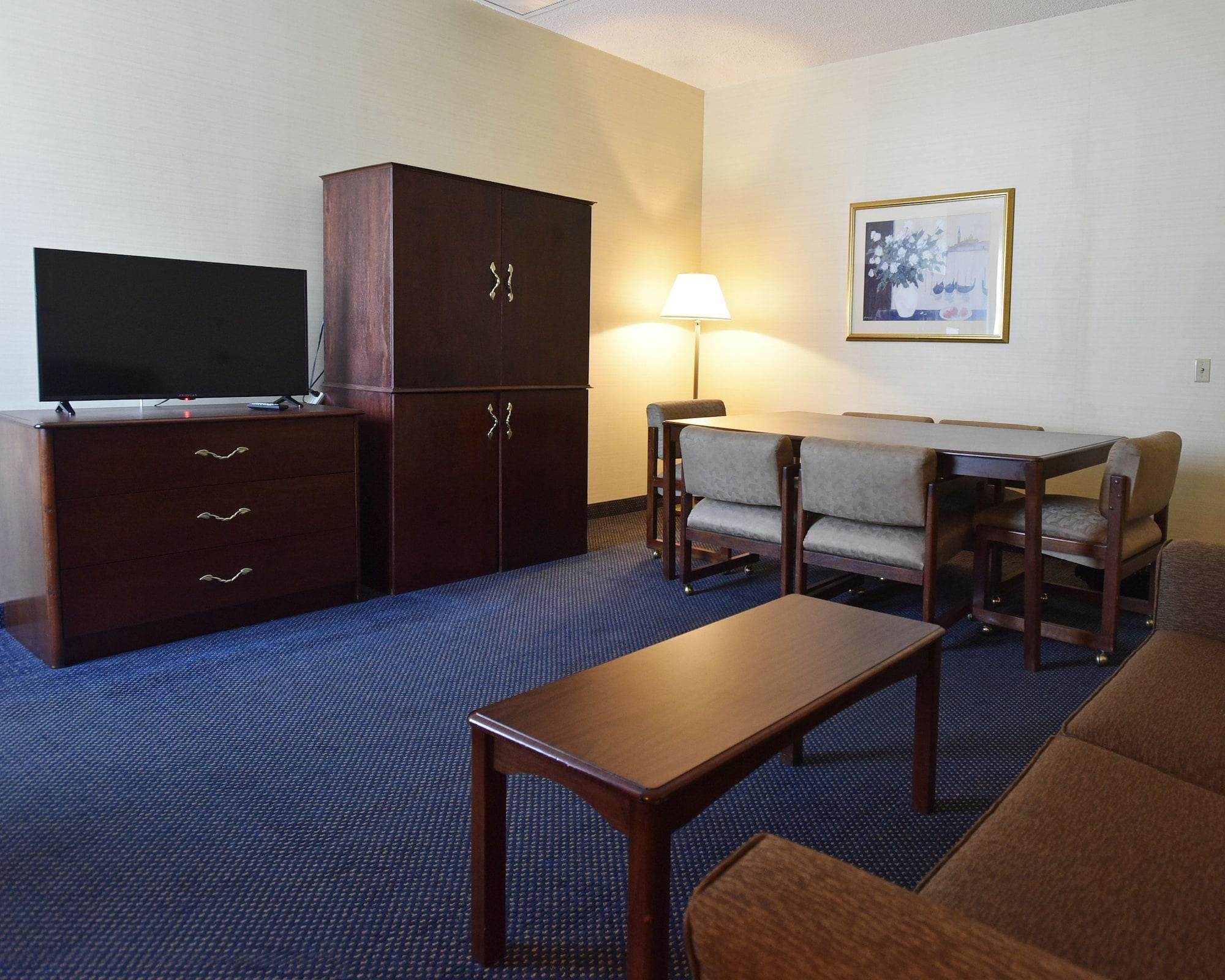 Maron Hotel & Suites Данбери Экстерьер фото